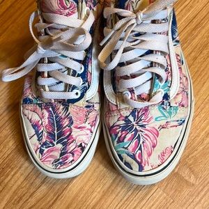 Vans size women’s 8.5
